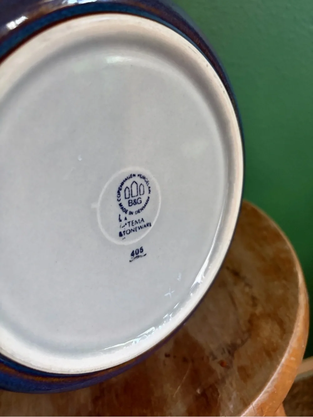 Vintage Covered Casserole 405 by Tema Stoneware Copenhagen 2 QT